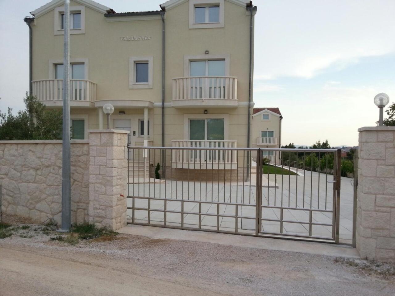 Villa Bachelor Vodice Habitación foto